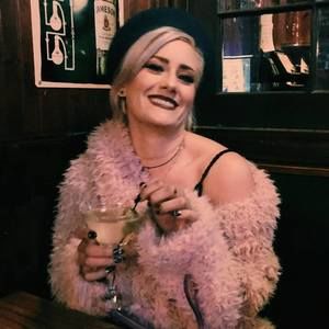 Meet your Posher, Lauren